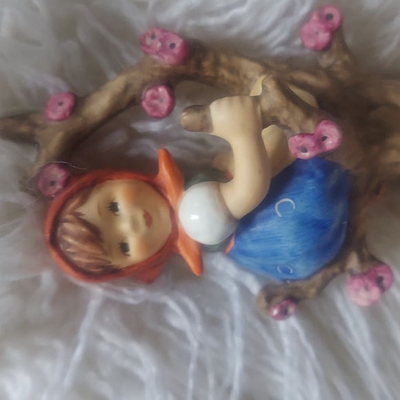 M.J. HUMMEL Goebel Apple Tree Girl Vintage - Picture 4 of 10